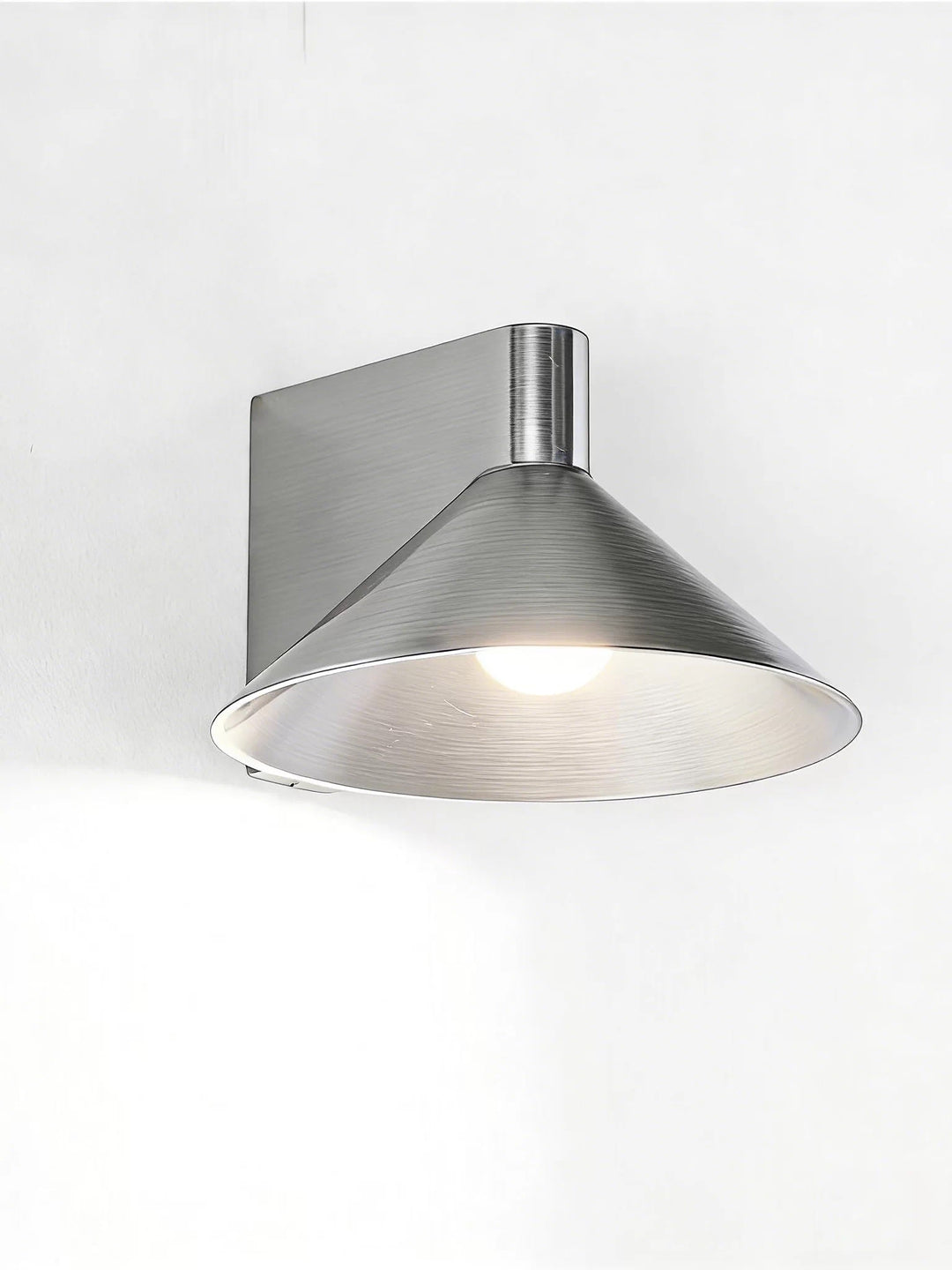 Apollo19 Sconce