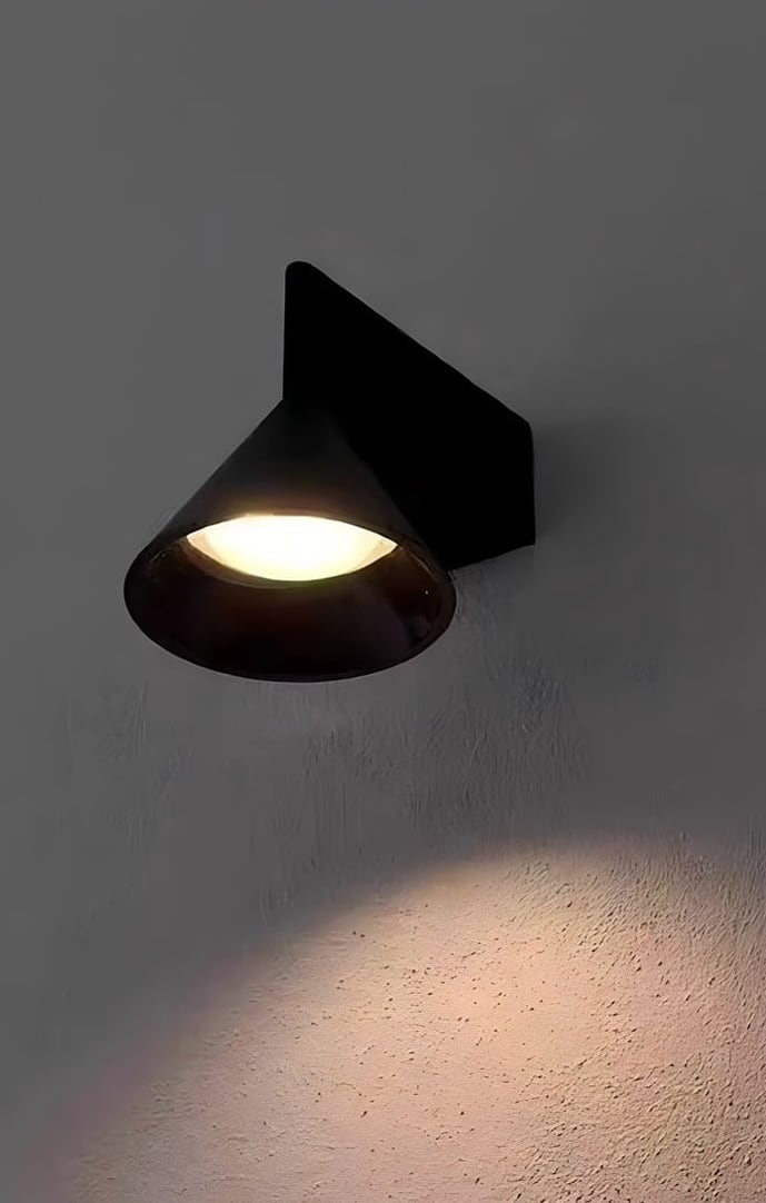 D12 Luna Alloy Sconce