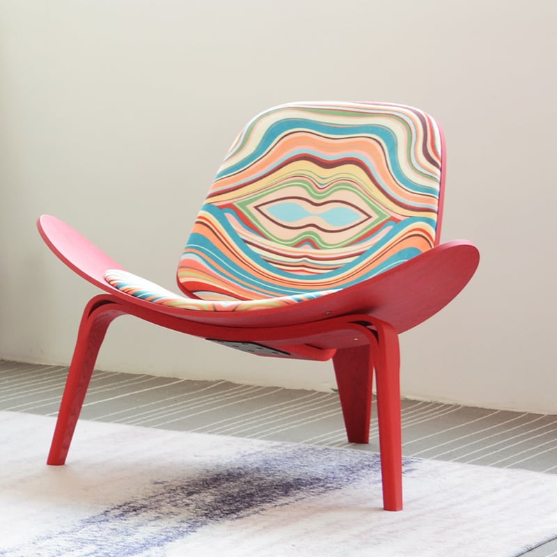 MP Shell Chair - Classic Lounge Chair | Reading Chair in Fabric - Lips Graffiti