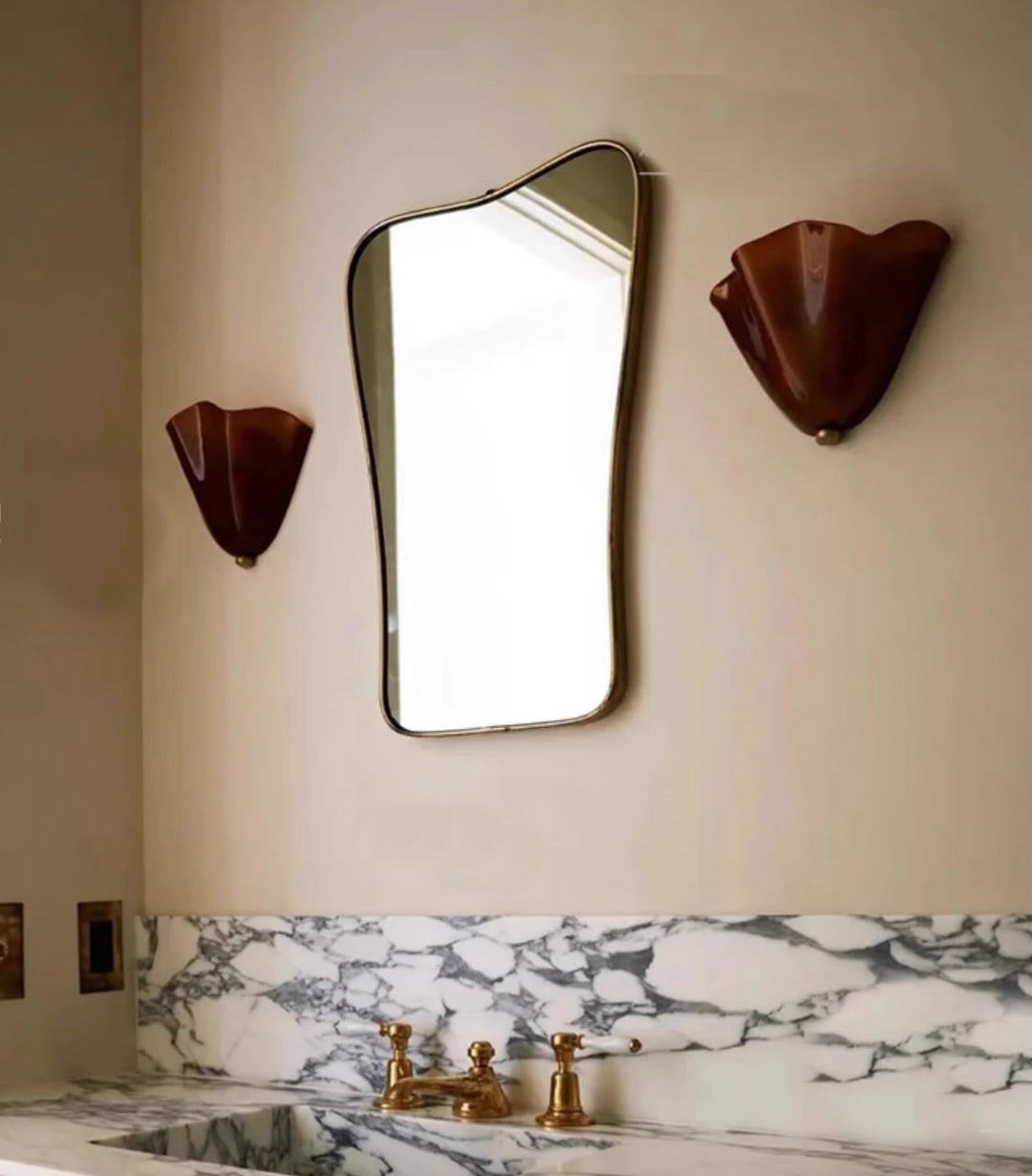 W28 Vera Glass Sconce