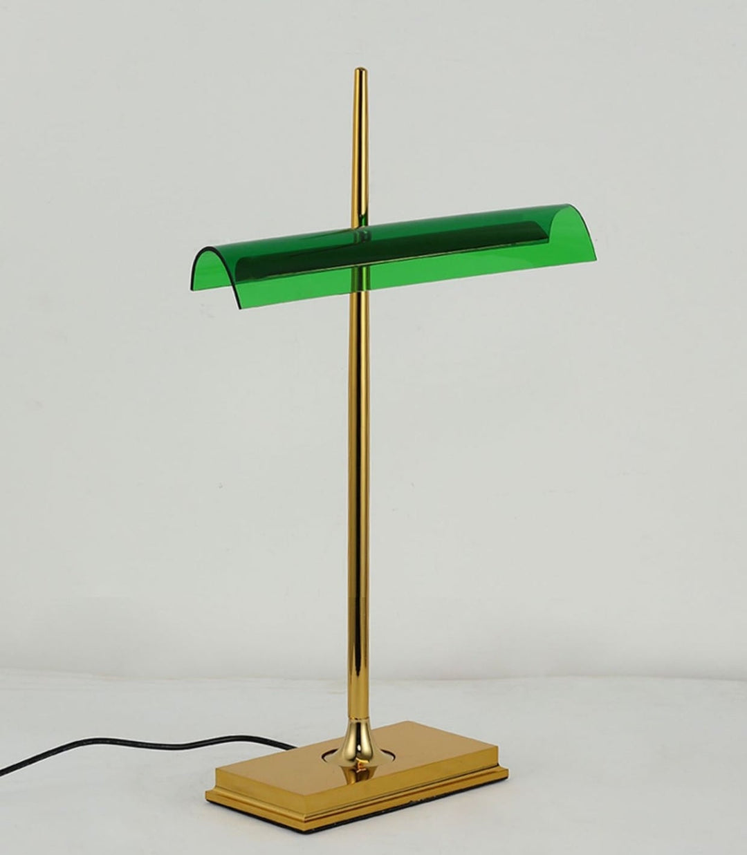 Goldman USB Table Lamp