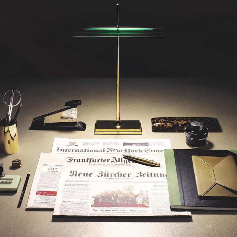 Goldman USB Table Lamp