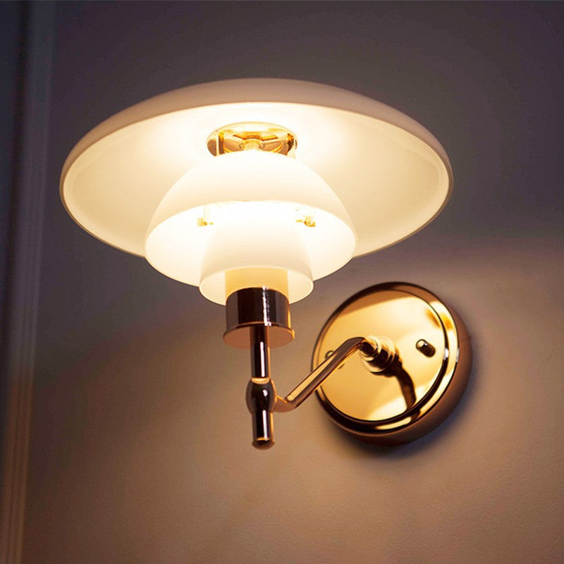 PH3/2 Wall Lamp